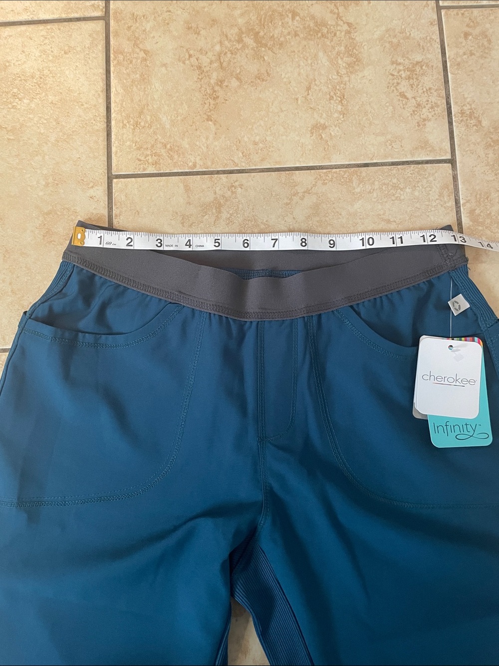 Cherokee Infinity Women’s Scrub Pants Size XS - Picture 4 of 6